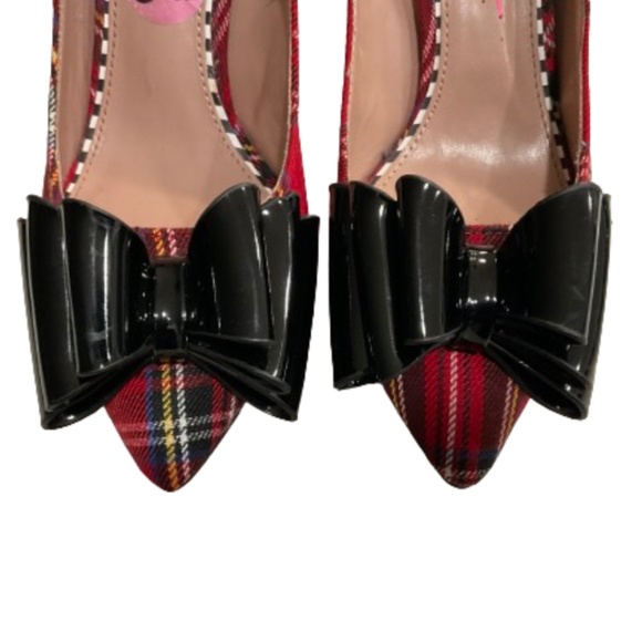 Betsey Johnson Heels Women’s Red Plaid / Patent Leather Bow Size 5.5 NWOT - Picture 3 of 6